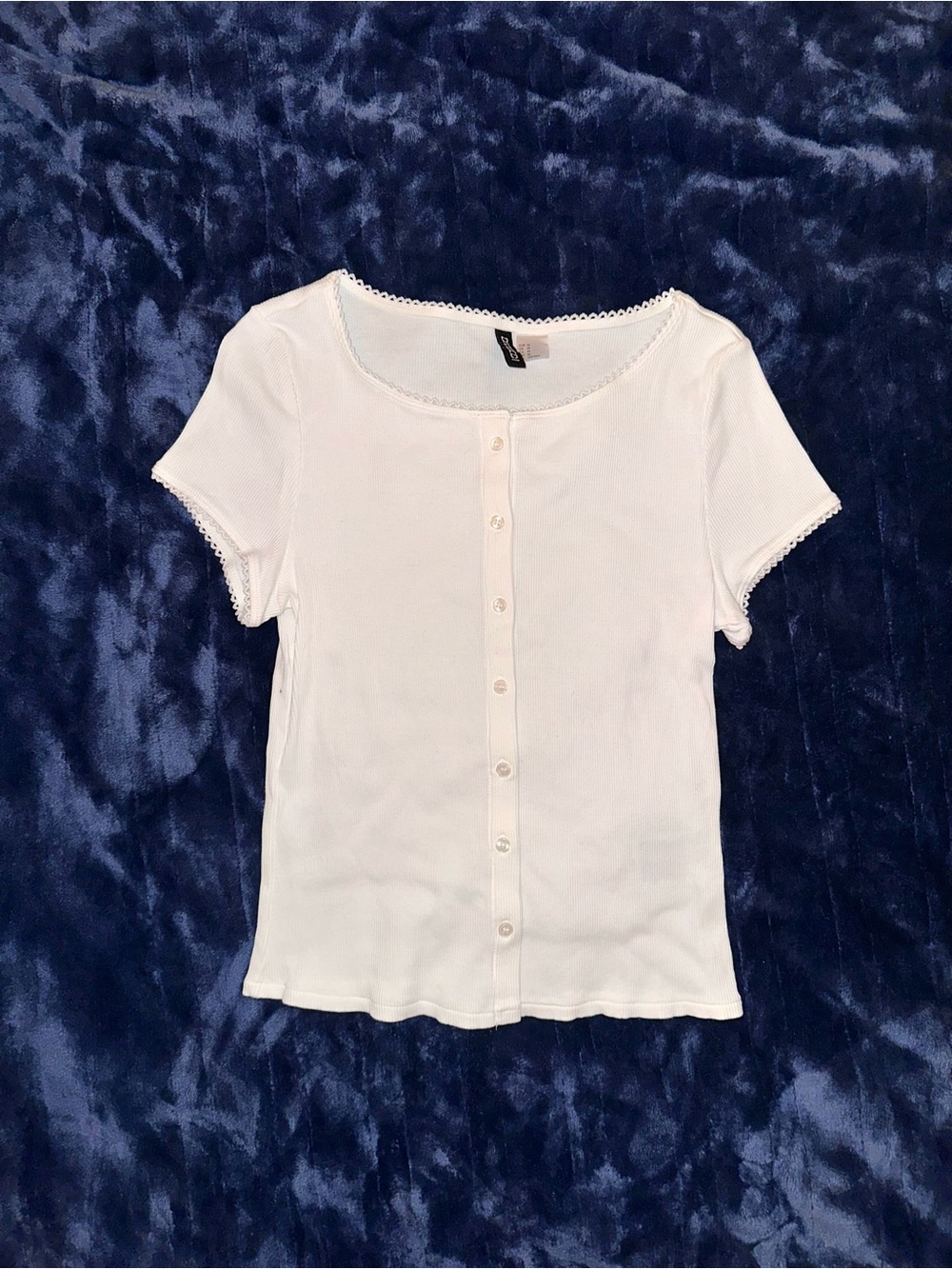 Classic White Button-Front Short Sleeve Top